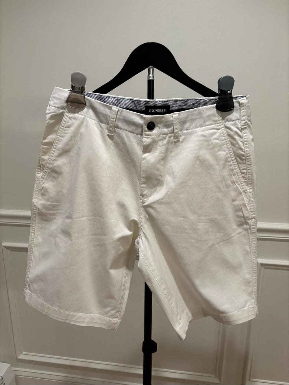 Express Men’s White Flat-Front Chino Shorts- SIZE 32 - 10” Inseam